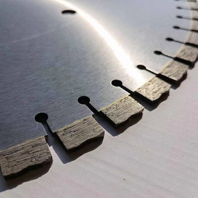 Kurzzahn Diamantscheibe 400 mm Granitsegmentierte Sägeblase für Schneidblattscheibe