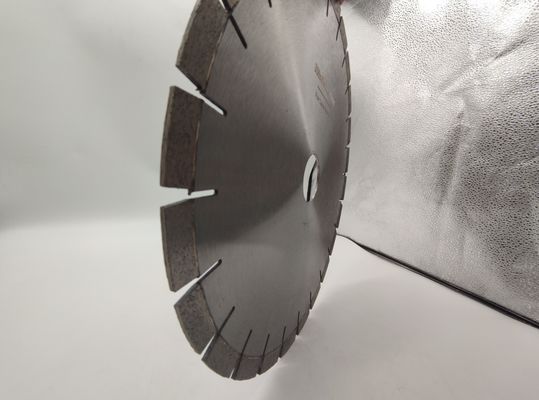 U-förmige Lava-Stein-Schneidung 350 mm Diamantsäge-Klinge-Disk mit Segmentgröße 40*3,3*15 mm