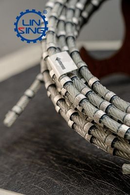 Steinschneidende Diamantdrahtsäge mit 11,0 mm Bead-Durchmesser und 37 Stück Perlen pro Meter