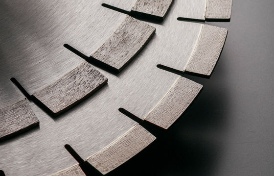 Diamantpulver 450 mm Arix Diamantsäge-Schlittschneidemaschine für Granitsteinschnittwerkzeuge