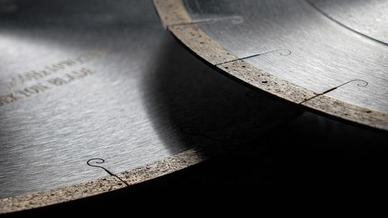Besondere Farbe 14' 16' Stille J-Schlitz Klinge für Dekton Marmor Schneidesaug Diamant