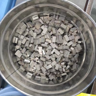 Marmorschneider mit mittlerer und harter Diamant-Schicht-Segment-Schneider 1200 mm Einzelscheibe 24*8*13 mm