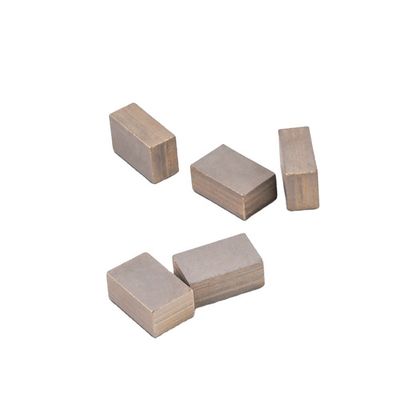 Kundenspezifische Unterstützung OBM Diamantsegment 24*10*15mm für 1600mm Sägeblatt in Indonesien