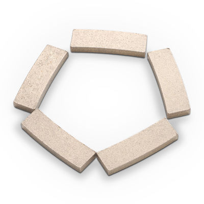 Diamantsegment für Teile von Tuffsägen, Granitplatten und Werkzeuge zum Schneiden kleiner Blöcke