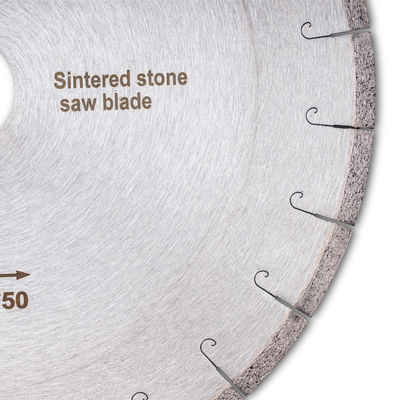 Hochfrequenzbrastete Diamantsäge D350mm zum effizienten Schneiden von Dekton-Marmor
