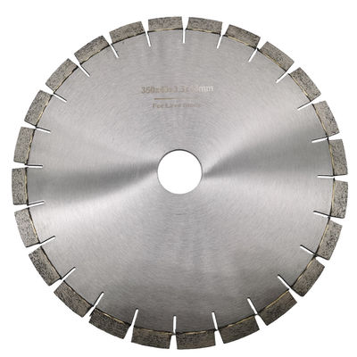 7/8IN Diamantgroße Warmgepresste Kreissägen für Lavastone-Schneiden auf dem Markt