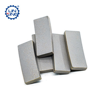 350 mm Einzelsäge Andesit Diamantsegment Bogenförmige Spitze 40*3,6*15 mm für Schneidwerkzeug