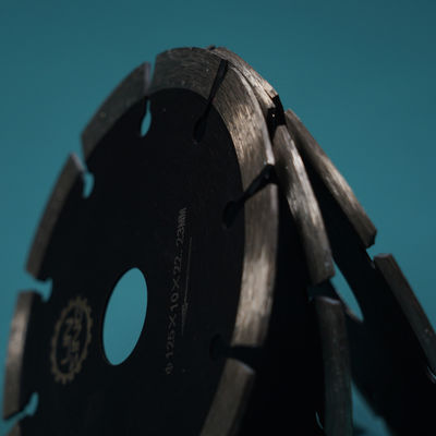 ALLOY STEEL Blade Material 230mm Hochfrequenzgeschweißte Diamantschneidscheibe für Beton
