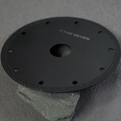 Professionelles Metallschneidrad mit 18 Zoll Blade Durchmesser und Vakuumbrästen Diamanten