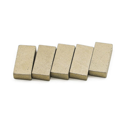 Ein hochwertiger Diamant-Gang-Sag-Segment für Marmor-Schneidmaschine mit Hot Press Sintermaschine
