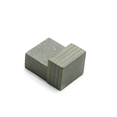 Weltmarkt Diamantschleifscheibenrad Sintersegment für das Schleifen von starken Platten