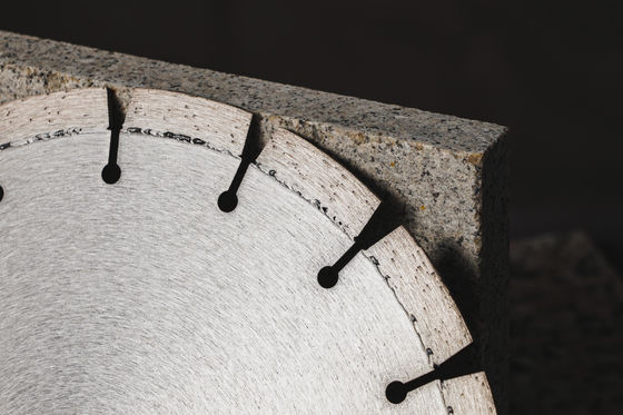 D105-D3500 mm Silber/Schwarzer Diamant Werkzeuge Granit Sägeblätter für verschiedene Durchmesser