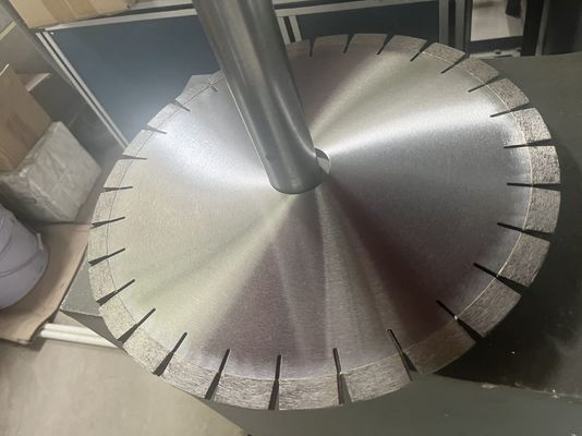 10in 350mm Säge Klinge für langlebige und Beton Asphalt Schneidkante Höhe 0,472in 12mm