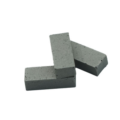 20*4,0/3,5*8mm Heißsinter Diamant-Schnittsegment für das Schneiden von Marmor und Kalkstein