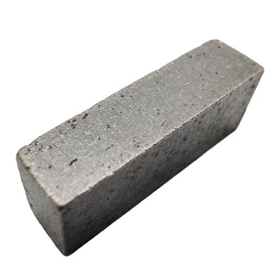 Diamantschneidsegment für mittelschwere Granitspitzen Größe 20*4,8/5,4*8mm A.A.-B. B-Grad