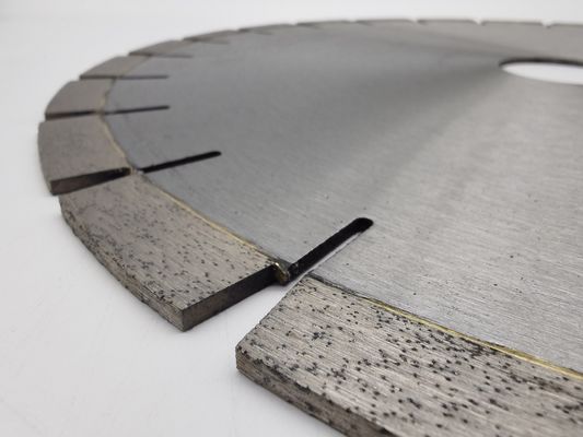 Gute Verschleißbeständigkeit 350 mm U Diamantsäge für das Schneiden von Granit